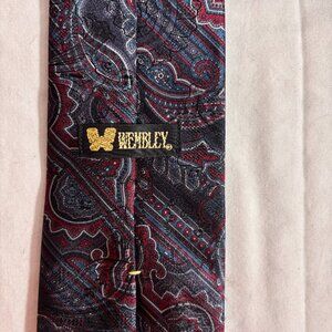 Wembley paisley maroon and navy tie